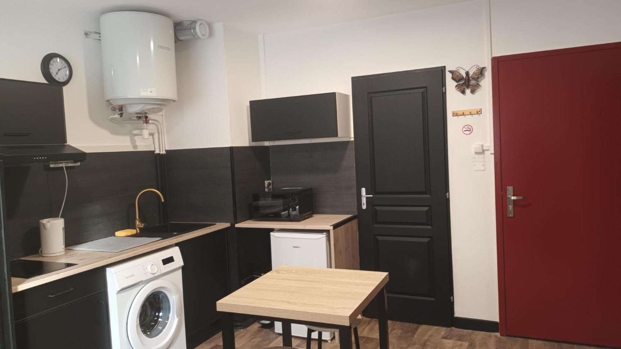 Appartement T1 Proche De Vulcania Pontaumur 外观 照片